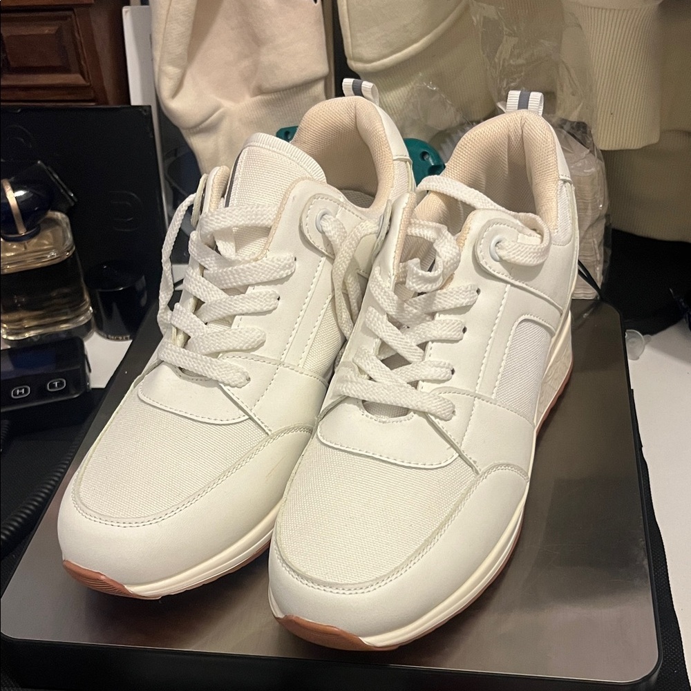 Women’s White Lace-Up Casual Sneakers